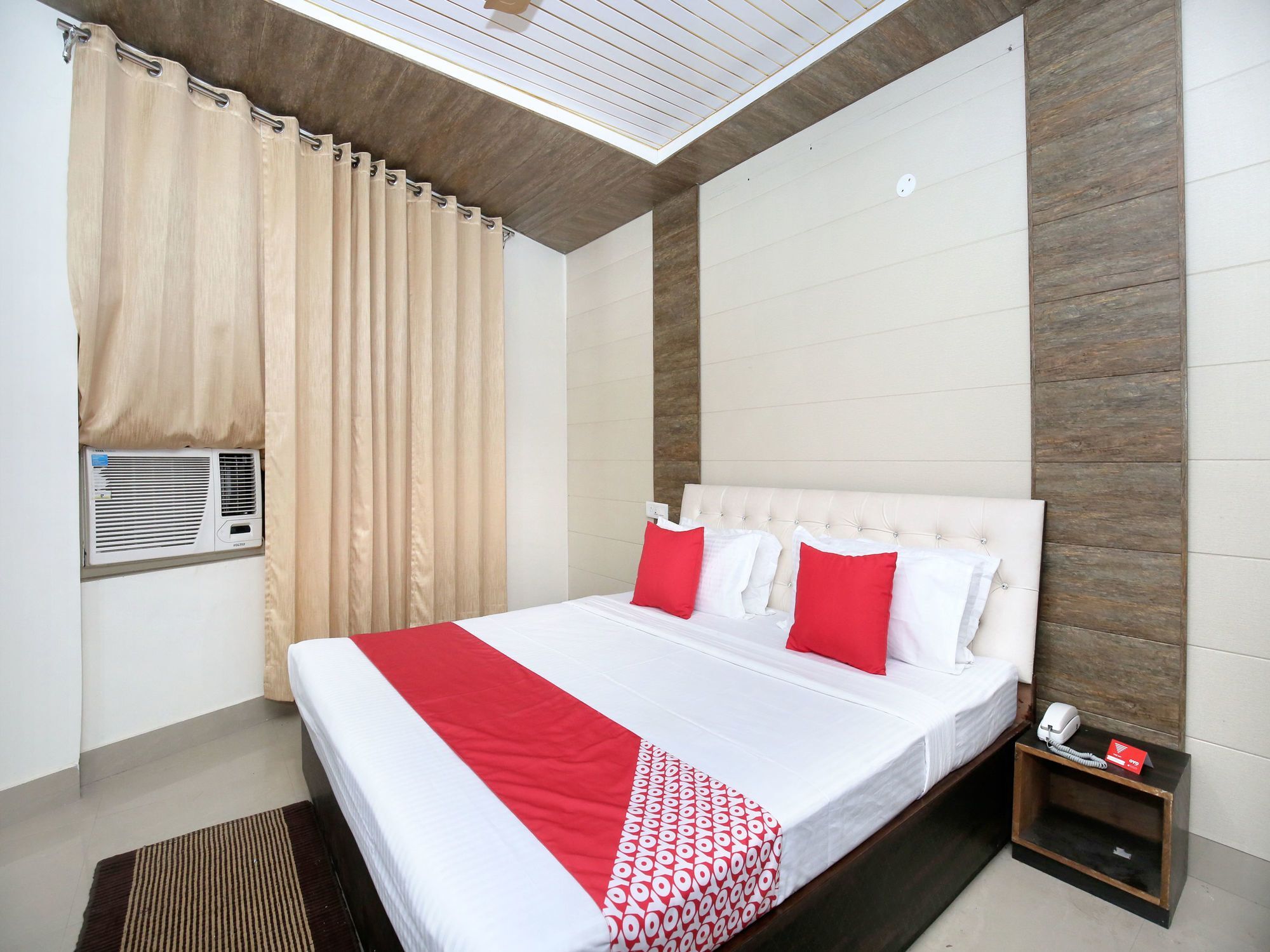 Oyo 13368 Gold Star Mohali
